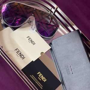 Fendi Logo Print Shield Sunglasses 99mm